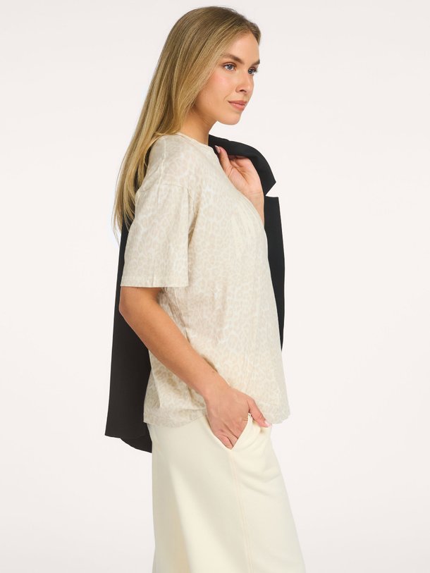 Ontdek de CADE TEE ANINE BING van Anine Bing bij Orangebag. Op werkdagen voor 21:45 besteld, morgen in huis.