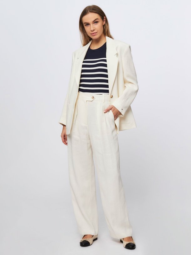 Ontdek de Elevated linnen/viscosemix blazer van Tommy Hilfiger in de kleur ecru bij Orangebag. Op werkdagen voor 21:45 besteld, morgen in huis.