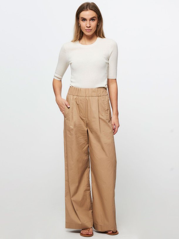 Ontdek de benji katoenen wide leg broek van By-Bar in de kleur camel bij Orangebag. Op werkdagen voor 21:45 besteld, morgen in huis.