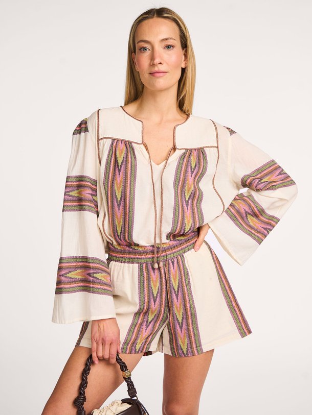 Ontdek de Symmetry katoenen top met dessin van Devotion in de kleur beige bij Orangebag. Op werkdagen voor 21:45 besteld, morgen in huis.