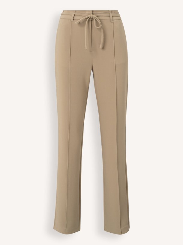 Ontdek de Viscosemix flared broek van Yaya in de kleur olijfgroen bij Orangebag. Op werkdagen voor 21:45 besteld, morgen in huis.