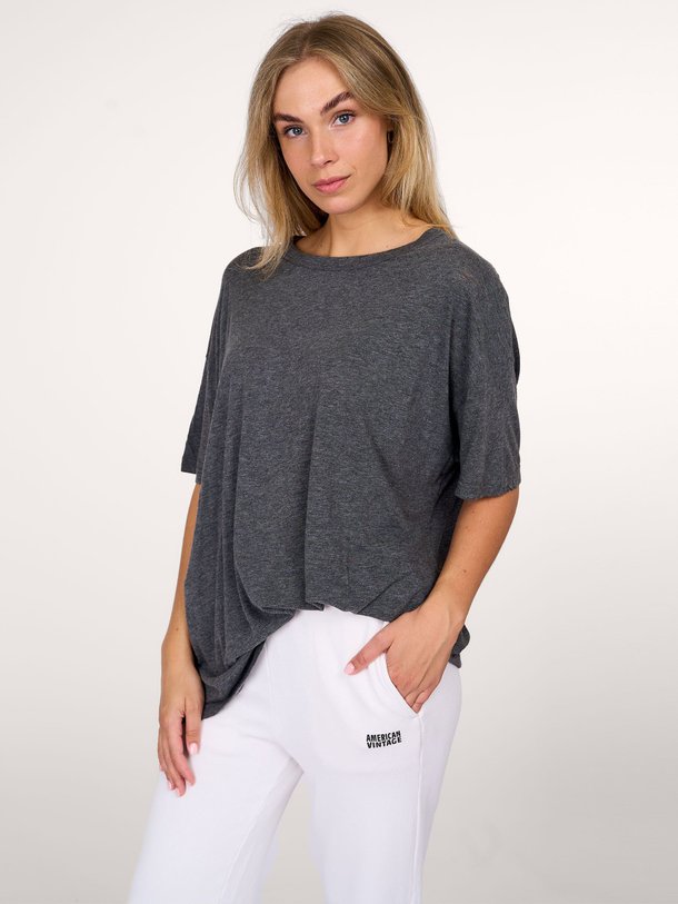 Ontdek de Jacksonville katoen/viscosemix slub T-shirt van American Vintage in de kleur antraciet bij Orangebag. Op werkdagen voor 21:45 besteld, morgen in huis.