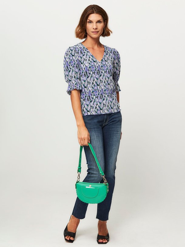 Ontdek de Paula geweven plissé top met print van Fabienne Chapot in de kleur paars bij Orangebag. Op werkdagen voor 21:45 besteld, morgen in huis.