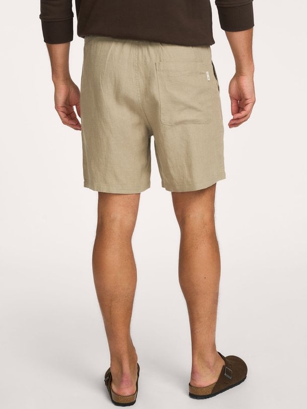 Ontdek de SAJABARI SHORTS 16064 van Samsoe Samsoe bij Orangebag. Op werkdagen voor 21:45 besteld, morgen in huis.