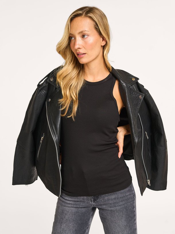 Ontdek de Igor katoenmix rib tanktop van Modstrom in de kleur zwart bij Orangebag. Op werkdagen voor 21:45 besteld, morgen in huis.