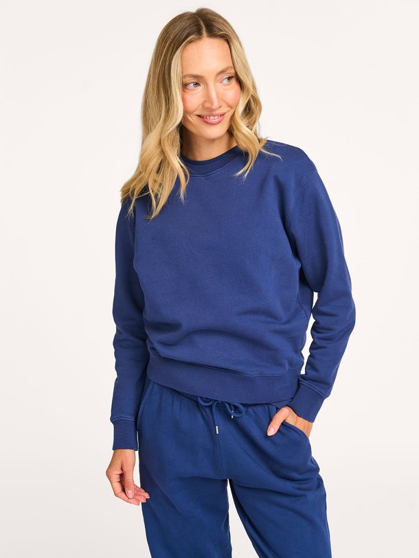 Ontdek de Organic cotton sweater van Colorful Standard in de kleur donkerblauw bij Orangebag. Op werkdagen voor 21:45 besteld, morgen in huis.