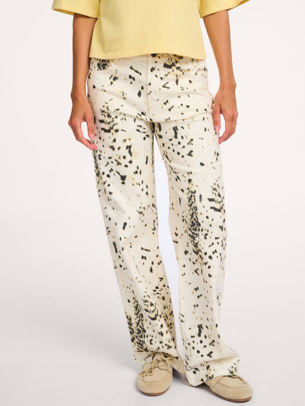 Ontdek de Uliana high waist loose fit jeans met print van Modstrom in de kleur Crème bij Orangebag. Op werkdagen voor 21:45 besteld, morgen in huis.