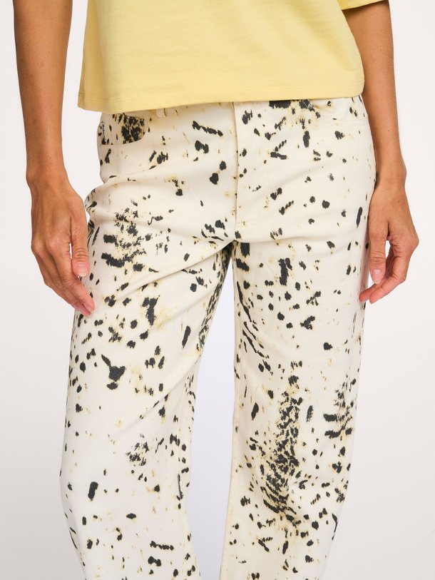 Ontdek de Uliana high waist loose fit jeans met print van Modstrom in de kleur Crème bij Orangebag. Op werkdagen voor 21:45 besteld, morgen in huis.