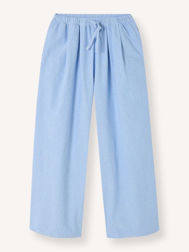 Ontdek de Feoly katoenen broek van American Vintage in de kleur Blauw bij Orangebag. Op werkdagen voor 21:45 besteld, morgen in huis.