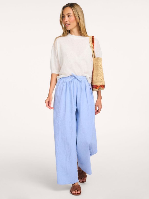 Ontdek de Feoly katoenen broek van American Vintage in de kleur Blauw bij Orangebag. Op werkdagen voor 21:45 besteld, morgen in huis.