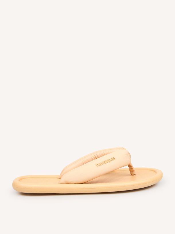 Havaianas Hav. Maxi Puffed Up Ontdek de HAV. MAXI PUFFED UP van Havaianas bij Orangebag. Op werkdagen voor 21:45 besteld, morgen in huis.