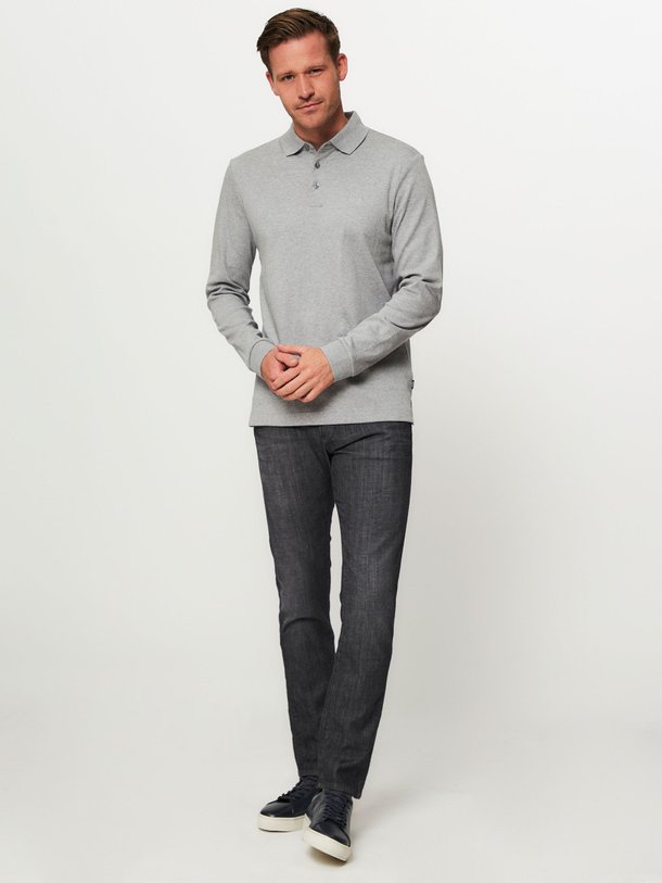 Ontdek de Delaware regulair waist slim fit jeans van Boss in de kleur donkergrijs bij Orangebag. Op werkdagen voor 21:45 besteld, morgen in huis.