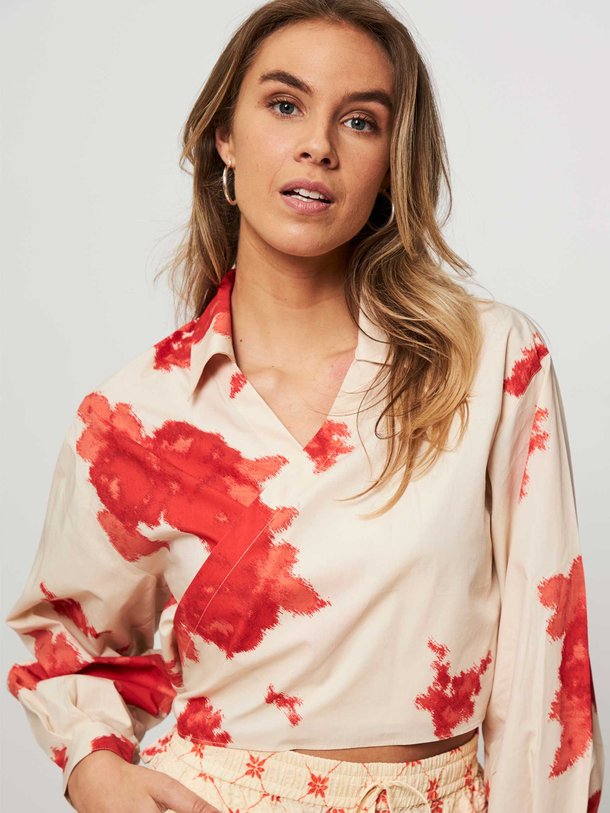 Ontdek de Fridenza organic cotton overslag top van Second Female in de kleur oranje bij Orangebag. Op werkdagen voor 21:45 besteld, morgen in huis.