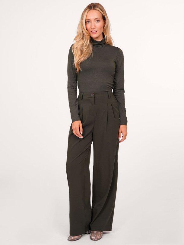 Ontdek de Kimana rayonmix wide leg pantalon van Modstrom in de kleur donkergroen bij Orangebag. Op werkdagen voor 21:45 besteld, morgen in huis.