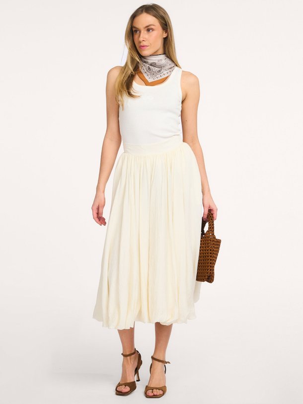 Ontdek de Aura viscosemix balloon rok van Co'Couture in de kleur Off-white bij Orangebag. Op werkdagen voor 21:45 besteld, morgen in huis.
