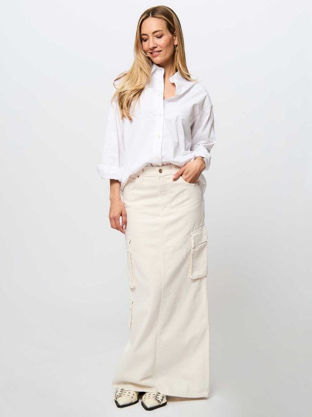 Ontdek de The Fun Dip katoenmix cargo maxi rok van Mother in de kleur ecru bij Orangebag. Op werkdagen voor 21:45 besteld, morgen in huis.