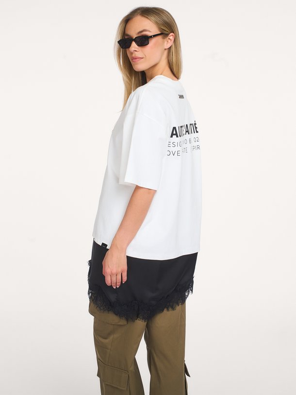 Ontdek de Loose Mix Lingerie Tee van Haute L'Amitié bij Orangebag. Op werkdagen voor 21:45 besteld, morgen in huis.