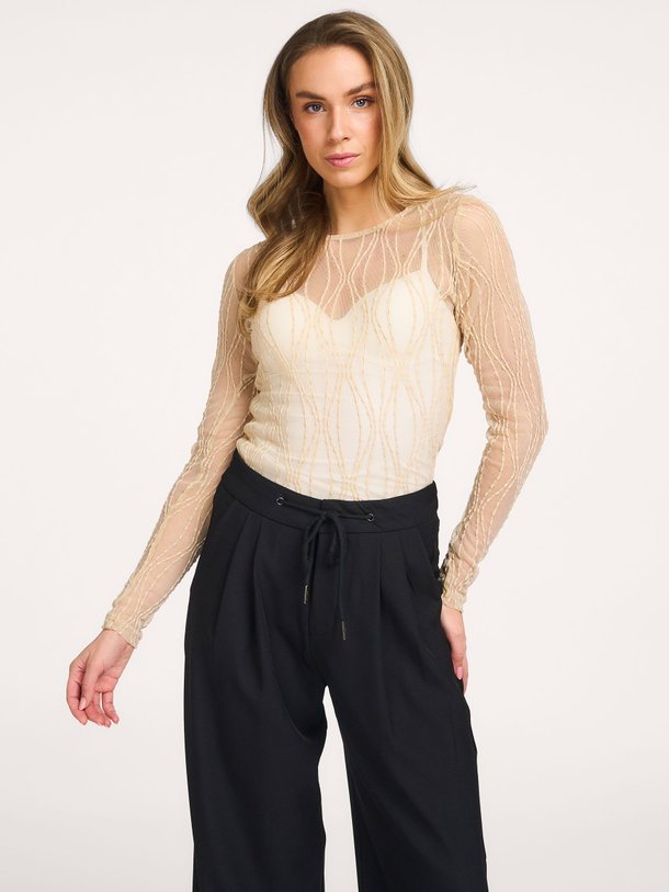 Ontdek de Marcy geweven mesh top van Co'Couture in de kleur Ecru bij Orangebag. Op werkdagen voor 21:45 besteld, morgen in huis.