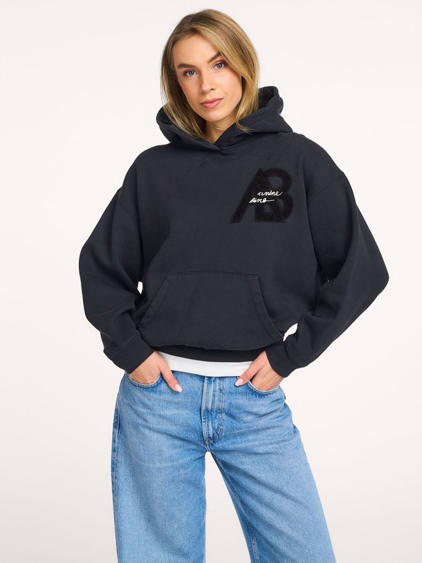 Ontdek de Jaci katoenen hoodie met logo van Anine Bing in de kleur Zwart bij Orangebag. Op werkdagen voor 21:45 besteld, morgen in huis.