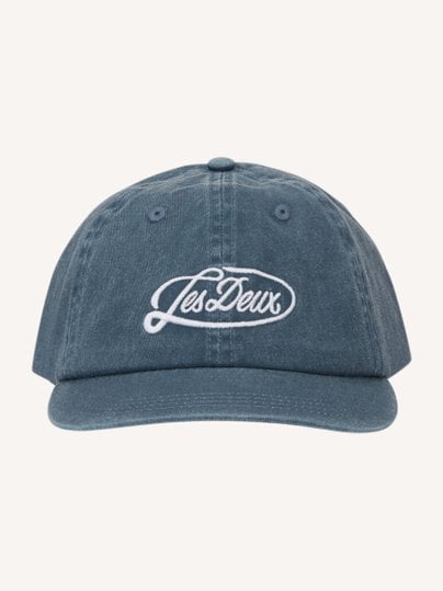 Les Deux Organic cotton logo pet - Blauw Ontdek de Organic cotton logo pet van Les Deux in de kleur Blauw bij Orangebag. Op werkdagen voor 21:45 besteld, morgen in huis.