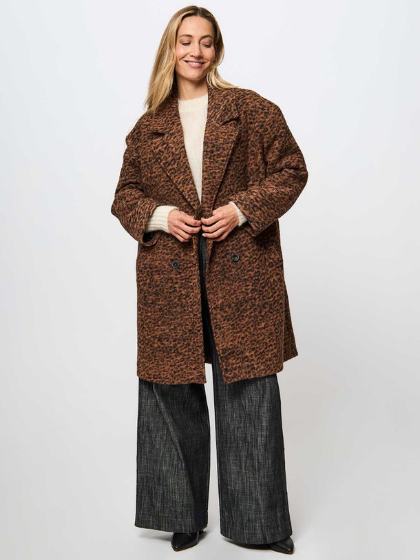 Ontdek de Dore wolmix leopard mantel van By-Bar in de kleur bruin bij Orangebag. Op werkdagen voor 21:45 besteld, morgen in huis.