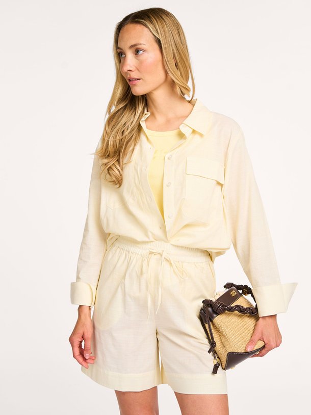 Ontdek de Skye katoenen short met gestreept dessin van My Essential Wardrobe in de kleur lichtgeel bij Orangebag. Op werkdagen voor 21:45 besteld, morgen in huis.