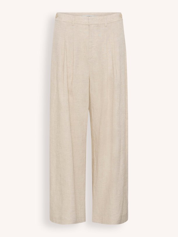 Ontdek de Seaver viscosemix pantalon van Gestuz in de kleur ecru bij Orangebag. Op werkdagen voor 21:45 besteld, morgen in huis.