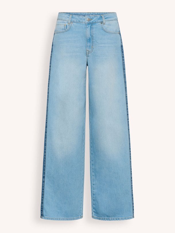 Ontdek de Lise high waist wide leg stretch jeans van My Essential Wardrobe in de kleur Lichtblauw bij Orangebag. Op werkdagen voor 21:45 besteld, morgen in huis.