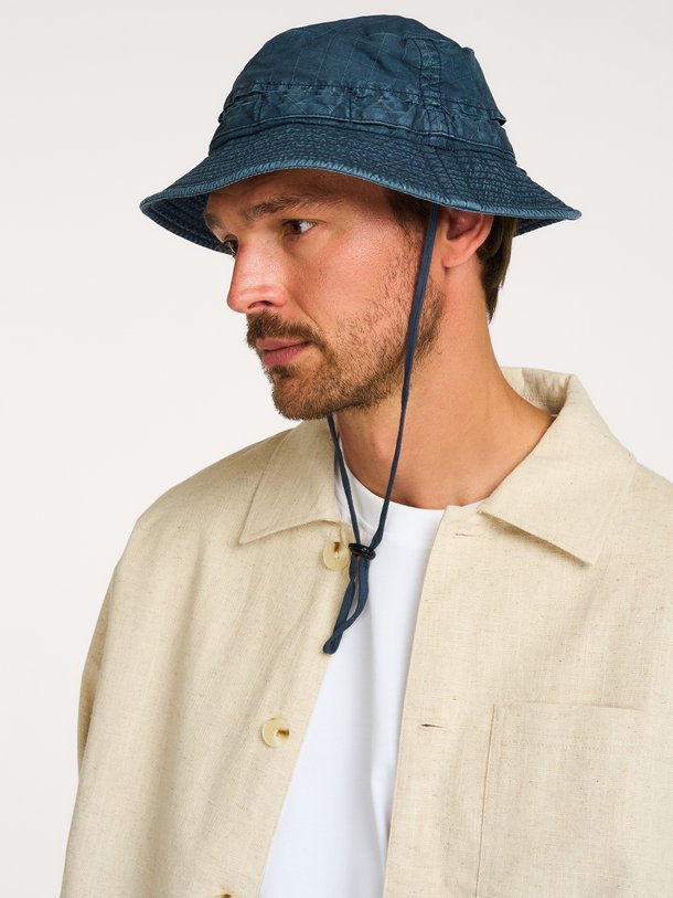Ontdek de Outback Hat van Butcher of Blue bij Orangebag. Op werkdagen voor 21:45 besteld, morgen in huis.