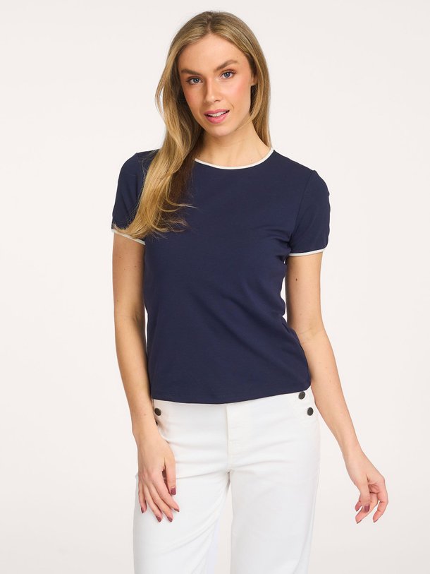 Ontdek de Katoenmix T-shirt van Yaya in de kleur Donkerblauw bij Orangebag. Op werkdagen voor 21:45 besteld, morgen in huis.