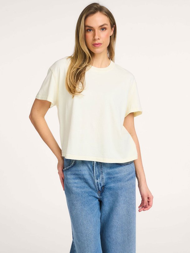 Ontdek de Carter katoenen T-shirt van Xirena in de kleur Lichtgeel bij Orangebag. Op werkdagen voor 21:45 besteld, morgen in huis.