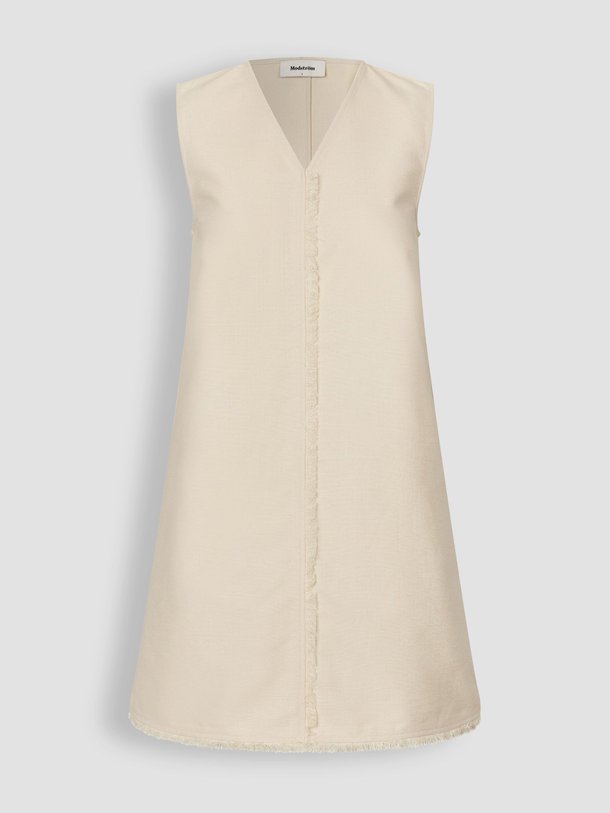 Ontdek de Ingrid katoen/linnenmix jurk van Modstrom in de kleur zand bij Orangebag. Op werkdagen voor 21:45 besteld, morgen in huis.