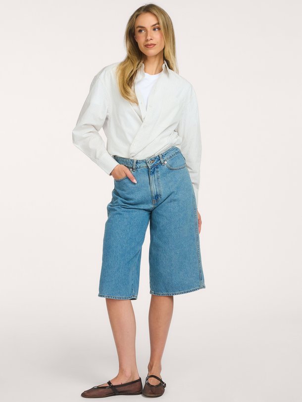 Ontdek de STRIPE OVERSIZED SHIRTS van OLAF bij Orangebag. Op werkdagen voor 21:45 besteld, morgen in huis.