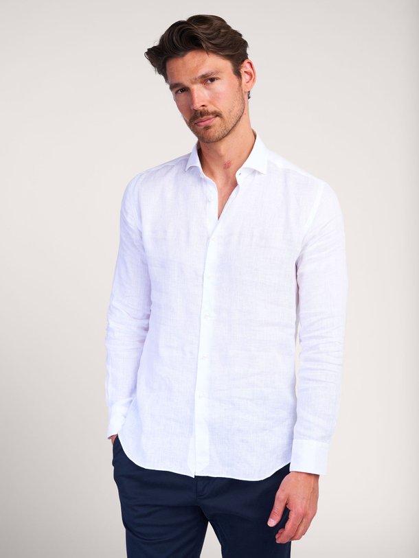 Ontdek de Classic linnen overhemd van Xacus in de kleur wit bij Orangebag. Op werkdagen voor 21:45 besteld, morgen in huis.