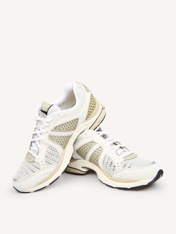 Ontdek de Progrid Triumph 4, sneakers met mesh van Saucony bij Orangebag. Op werkdagen voor 21:45 besteld, morgen in huis.