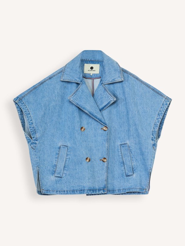 Ontdek de Elin denim jack van Alter Ego in de kleur blauw bij Orangebag. Op werkdagen voor 21:45 besteld, morgen in huis.