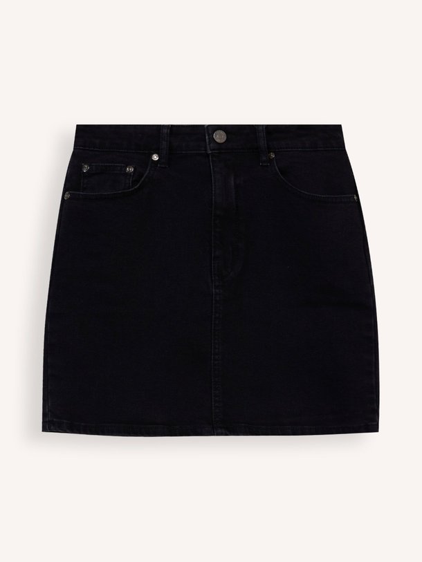 Ontdek de Tillia denim mini rok van Gestuz in de kleur zwart bij Orangebag. Op werkdagen voor 21:45 besteld, morgen in huis.
