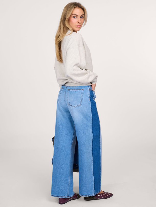Ontdek de Kaya high waist loose fit non-stretch jeans van Denham in de kleur blauw bij Orangebag. Op werkdagen voor 21:45 besteld, morgen in huis.