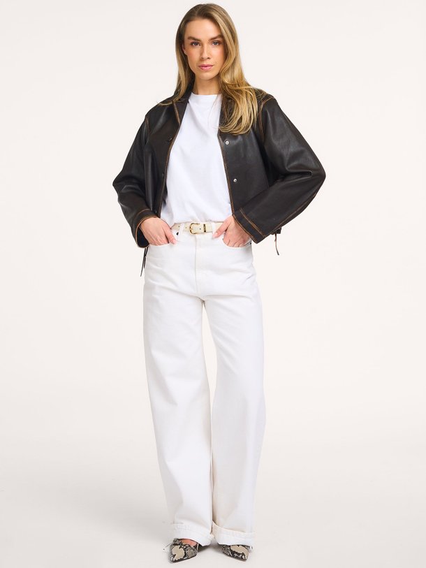 Ontdek de Skater high waist loose fit non-stretch jeans van Lois in de kleur Off-white bij Orangebag. Op werkdagen voor 21:45 besteld, morgen in huis.