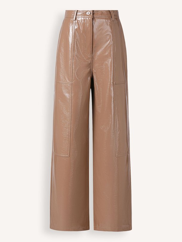 Ontdek de Hortensis lak leatherlook broek van Frnch in de kleur Beige bij Orangebag. Op werkdagen voor 21:45 besteld, morgen in huis.