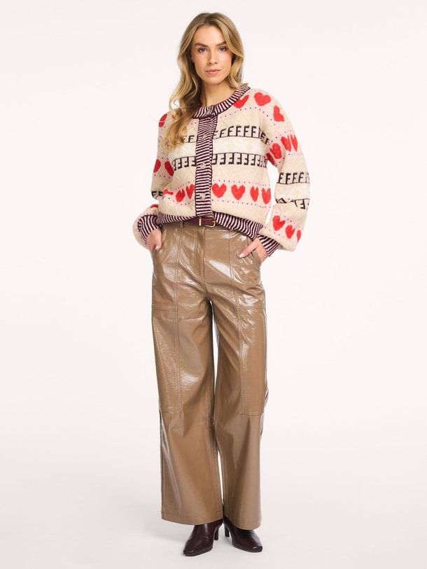 Ontdek de Hortensis lak leatherlook broek van Frnch in de kleur Beige bij Orangebag. Op werkdagen voor 21:45 besteld, morgen in huis.