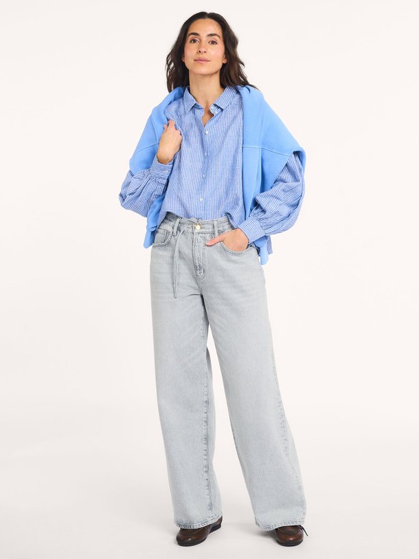 Ontdek de Lilo mid waist loose fit jeans van By-Bar in de kleur Lichtgrijs bij Orangebag. Op werkdagen voor 21:45 besteld, morgen in huis.