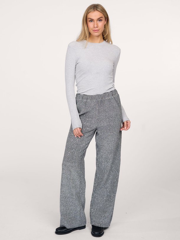 Ontdek de Geweven lurex broek met pailletten van Alix The Label in de kleur zilverkleur bij Orangebag. Op werkdagen voor 21:45 besteld, morgen in huis.
