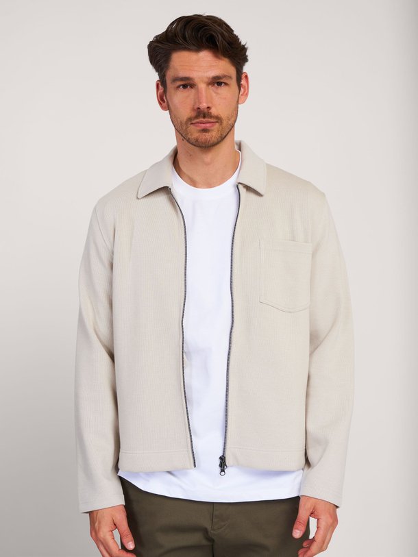 Ontdek de Sahannes katoenmix rib vest van Samsoe Samsoe in de kleur ecru bij Orangebag. Op werkdagen voor 21:45 besteld, morgen in huis.