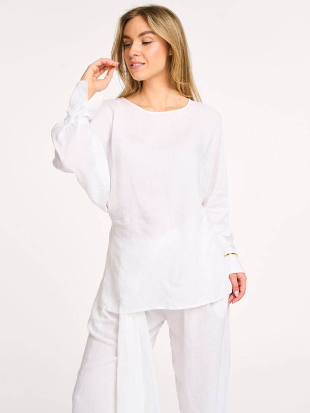 Ontdek de Brisa viscose/linnenmix top van Lois in de kleur wit bij Orangebag. Op werkdagen voor 21:45 besteld, morgen in huis.