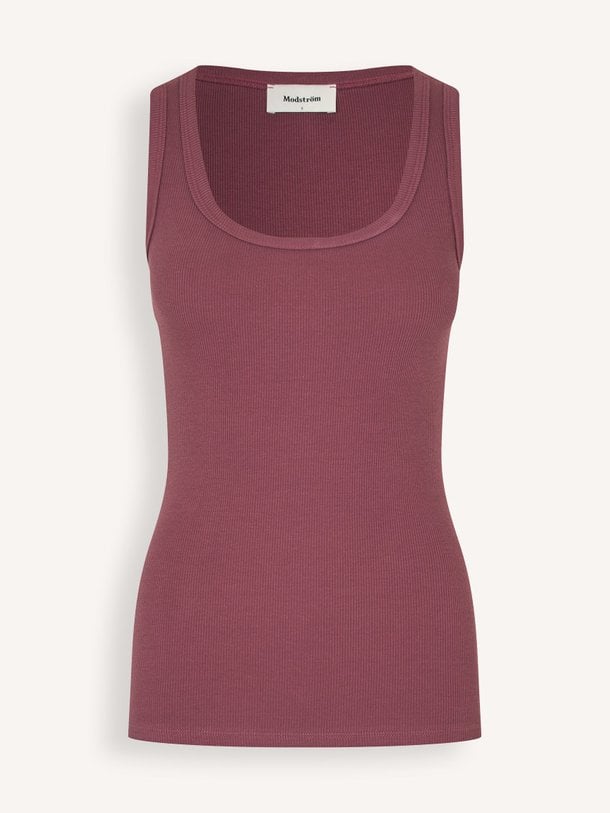 Ontdek de Igor katoenmix tanktop van Modstrom in de kleur Paars bij Orangebag. Op werkdagen voor 21:45 besteld, morgen in huis.