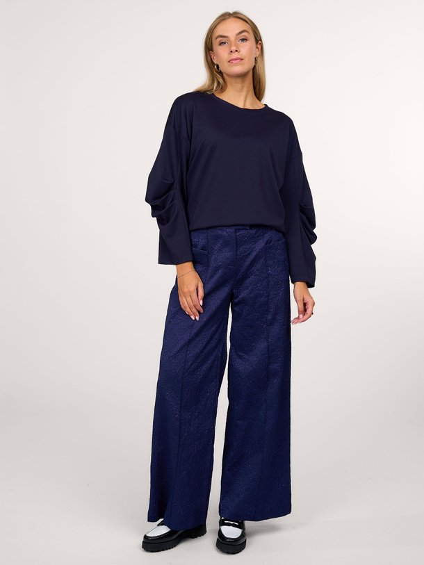 Ontdek de Bolivar geweven broek met structuur en lurex van Nathalie Vleeschouwer in de kleur paars bij Orangebag. Op werkdagen voor 21:45 besteld, morgen in huis.