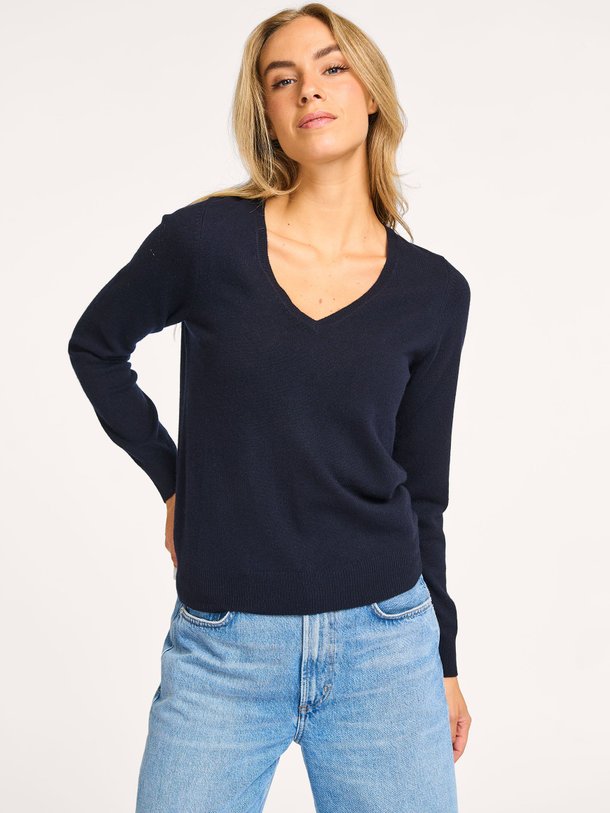 Ontdek de Organic cashmere trui van Repeat in de kleur donkerblauw bij Orangebag. Op werkdagen voor 21:45 besteld, morgen in huis.