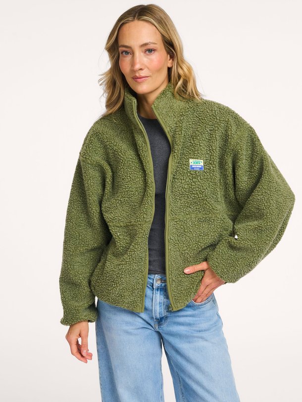 Ontdek de Hoktown geweven teddy jack van American Vintage in de kleur Groen bij Orangebag. Op werkdagen voor 21:45 besteld, morgen in huis.