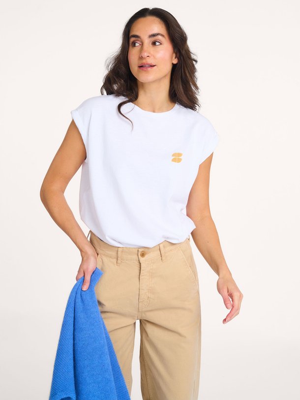 Ontdek de Tobi katoenmix top met print van By-Bar in de kleur Wit bij Orangebag. Op werkdagen voor 21:45 besteld, morgen in huis.